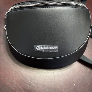 Lululemon cactus leather saddle crossbody